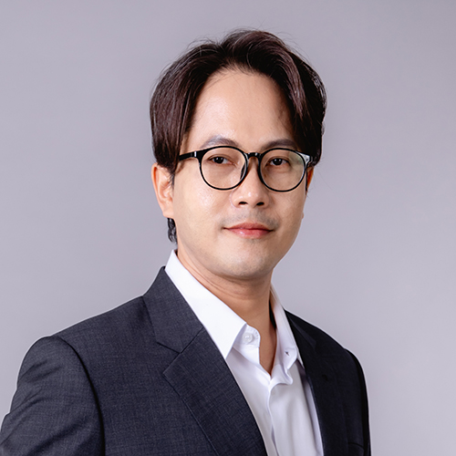 Dr. Thanawat Pitakpornpreecha